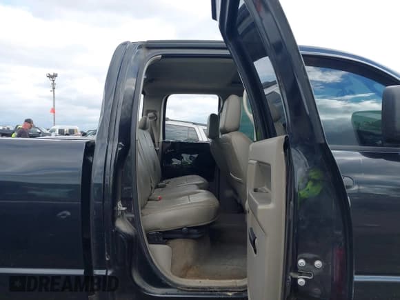 ✅ 2008 Dodge RAM • VIN: 3D3KS28A58G194535 • Lot: 43537080. Wystawiony na IAAI z przebiegiem 280 390 mil. Bezpłatny archiwum sprzedaży aukcyjnych z USA i szczegółowy raport historii pojazdu na DreamBid. Zdjęcie 8.