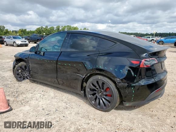 ✅ 2025 Tesla Model Y Performance • VIN: 7SAYGDEF6SA370487 • Лот: 83795795. Опубликован ранее на Copart с пробегом Не указан. Бесплатный доступ к архиву аукционных продаж из США и подробный отчёт об истории автомобиля на DreamBid. Изображение 2.