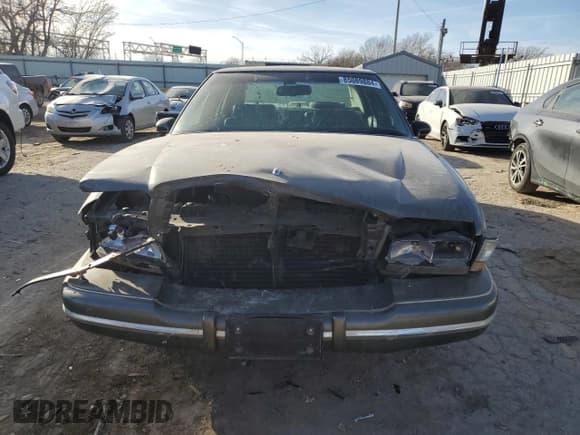 ✅ 1996 Buick Park Avenue • VIN: 1G4CW52K6TH648080 • Lot: 85089884. Wystawiony na Copart z przebiegiem 164 561 mil. Bezpłatny archiwum sprzedaży aukcyjnych z USA i szczegółowy raport historii pojazdu na DreamBid. Zdjęcie 5.