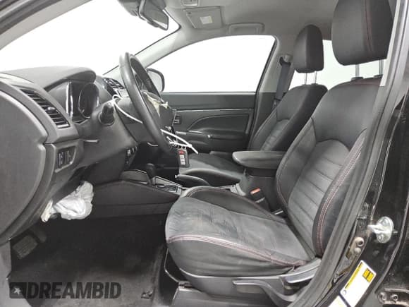 ✅ 2023 Mitsubishi Outlander ES • VIN: JA4ARUAU1PU011993 • Lot: 87361315. Wystawiony na Copart z przebiegiem 57 830 mil. Bezpłatny archiwum sprzedaży aukcyjnych z USA i szczegółowy raport historii pojazdu na DreamBid. Zdjęcie 7.