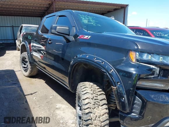 ✅ 2021 Chevrolet Silverado 1500 LT Trail Boss • VIN: 3GCPYFEL2MG223896 • Lot: 42156211. Wystawiony na IAAI z przebiegiem 108 623 mil. Bezpłatny archiwum sprzedaży aukcyjnych z USA i szczegółowy raport historii pojazdu na DreamBid. Zdjęcie 19.