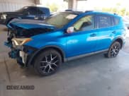 ✅ 2016 Toyota RAV4 SE • VIN: JTMNFREV6GJ072953 • Lot: 43499338. Wystawiony na IAAI z przebiegiem 79 932 mil. Bezpłatny archiwum sprzedaży aukcyjnych z USA i szczegółowy raport historii pojazdu na DreamBid. Zdjęcie 18.
