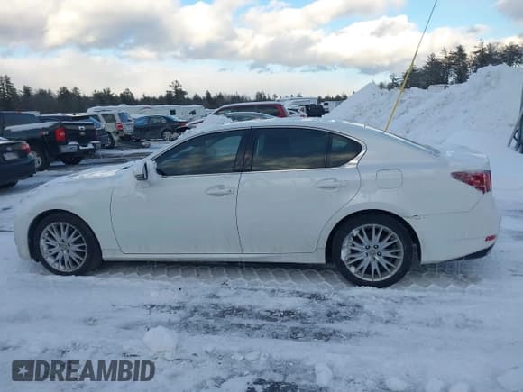 ✅ 2013 Lexus GS 350 • VIN: JTHCE1BL9D5005197 • Lot: 41561420. Wystawiony na IAAI z przebiegiem 244 497 mil. Bezpłatny archiwum sprzedaży aukcyjnych z USA i szczegółowy raport historii pojazdu na DreamBid. Zdjęcie 14.