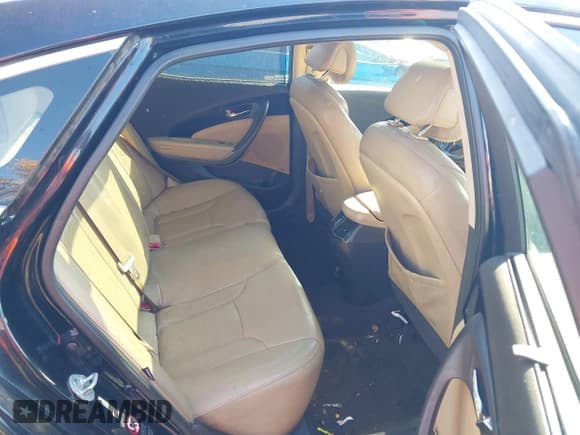 ✅ 2012 Hyundai Azera • VIN: KMHFH4JG9CA195063 • Lot: 43578936. Listed on IAAI with 167,928 mi. Free auction sales archive from the USA and detailed vehicle history report at DreamBid. Image 8.