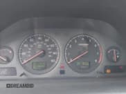 ✅ 2002 Volvo V70 • VIN: YV1SZ58D021069085 • Lot: 43624731. Listed on IAAI with 217,545 mi. Free auction sales archive from the USA and detailed vehicle history report at DreamBid. Image 7.