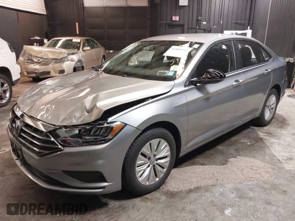 ✅ 2019 Volkswagen Jetta S • VIN: 3VWC57BU9KM228972 • Lot: 42409644. Listed on IAAI with 20,450 mi. Free auction sales archive from the USA and detailed vehicle history report at DreamBid. Image 18.