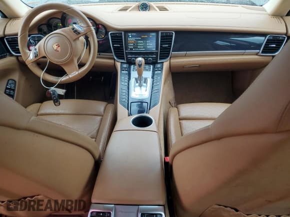 ✅ 2016 Porsche Panamera S E-Hybrid • VIN: WP0AD2A77GL040200 • Лот: 56223035. Опубликован ранее на Copart с пробегом 113 659 миль. Бесплатный доступ к архиву аукционных продаж из США и подробный отчёт об истории автомобиля на DreamBid. Изображение 8.