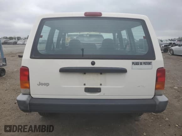 ✅ 1999 Jeep Cherokee SE • VIN: 1J4FF28S3XL672857 • Lot: 62032845. Listed on Copart with 192,486 mi. Free auction sales archive from the USA and detailed vehicle history report at DreamBid. Image 6.