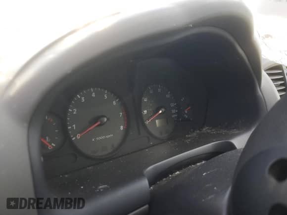 2002 Hyundai Santa Fe GLS с VIN KM8SC13D62U304459, выставлен на аукционе Copart как лот 46334035 с пробегом Не указан миль и Списание • Salvage title. История ставок и продаж доступна на DreamBid. Изображение 9.