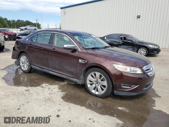 ✅ 2010 Ford Taurus Limited • VIN: 1FAHP2FW6AG163336 • Lot: 84940245. Wystawiony na Copart z przebiegiem 117 532 mil. Bezpłatny archiwum sprzedaży aukcyjnych z USA i szczegółowy raport historii pojazdu na DreamBid. Zdjęcie 4.