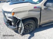 ✅ 2022 Chevrolet Silverado 1500 LT Trail Boss • VIN: 3GCUDFED1NG689442 • Lot: 41994642. Wystawiony na IAAI z przebiegiem 26 598 mil. Bezpłatny archiwum sprzedaży aukcyjnych z USA i szczegółowy raport historii pojazdu na DreamBid. Zdjęcie 19.