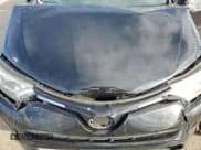 ✅ 2018 Toyota RAV4 XLE • VIN: 2T3RFREV4JW789586 • Лот: 92983195. Опубликован ранее на Copart с пробегом 102 443 миль. Бесплатный доступ к архиву аукционных продаж из США и подробный отчёт об истории автомобиля на DreamBid. Изображение 12.