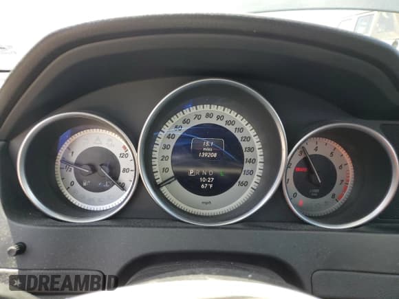 ✅ 2013 Mercedes-Benz C 250 Sport • VIN: WDDGF4HB5DR258385 • Lot: 51808895. Wystawiony na Copart z przebiegiem 139 208 mil. Bezpłatny archiwum sprzedaży aukcyjnych z USA i szczegółowy raport historii pojazdu na DreamBid. Zdjęcie 9.