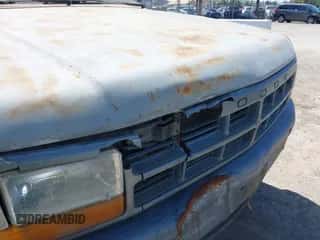 1992 Dodge Dakota S z VIN 1B7FL26X5NS691362, wystawiony jako IAAI lot #42001454 z przebiegiem 161 181 mil mil oraz . Historia ofert i sprzedaży dostępna na DreamBid. Obrazek 6.