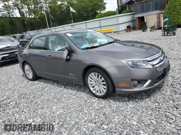 ✅ 2011 Ford Fusion Hybrid • VIN: 3FADP0L31BR116626 • Lot: 58470445. Listed on Copart with Not provided. Free auction sales archive from the USA and detailed vehicle history report at DreamBid. Image 4.
