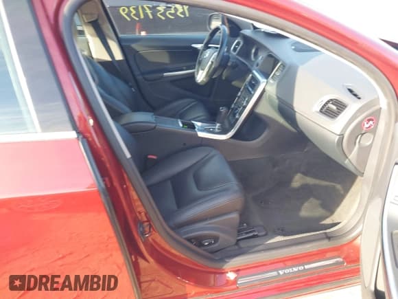 ✅ 2011 Volvo S60 • VIN: YV1902FH7B2000742 • Лот: 43537139. Опубликован ранее на IAAI с пробегом 96 140 миль. Бесплатный доступ к архиву аукционных продаж из США и подробный отчёт об истории автомобиля на DreamBid. Изображение 5.