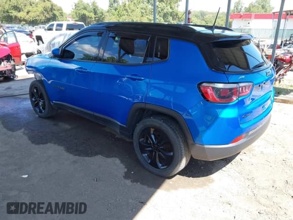 ✅ 2019 Jeep Compass Latitude • VIN: 3C4NJDBBXKT781365 • Lot: 43068244. Listed on IAAI with 102,749 mi. Free auction sales archive from the USA and detailed vehicle history report at DreamBid. Image 3.