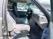 2000 Chevrolet Suburban LT с VIN 3GNFK16T0YG114431, выставлен на аукционе IAAI как лот 42059206 с пробегом 266 582 миль миль и . История ставок и продаж доступна на DreamBid. Изображение 5.