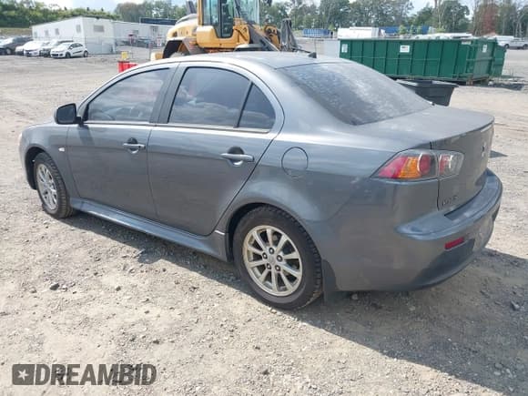 ✅ 2010 Mitsubishi Lancer ES • VIN: JA32U2FU8AU025921 • Lot: 43151279. Wystawiony na IAAI z przebiegiem 123 679 mil. Bezpłatny archiwum sprzedaży aukcyjnych z USA i szczegółowy raport historii pojazdu na DreamBid. Zdjęcie 3.