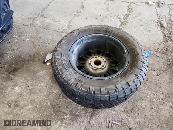 ✅ 2018 Jeep Wrangler Unlimited Sahara • VIN: 1C4HJXEG6JW216240 • Лот: 81991285. Опубликован ранее на Copart с пробегом 87 608 миль. Бесплатный доступ к архиву аукционных продаж из США и подробный отчёт об истории автомобиля на DreamBid. Изображение 12.