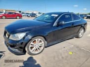 ✅ 2015 Mercedes-Benz C 250 • VIN: WDDGJ4HB6FG390035 • Lot: 71198395. Wystawiony na Copart z przebiegiem Nie podano. Bezpłatny archiwum sprzedaży aukcyjnych z USA i szczegółowy raport historii pojazdu na DreamBid. Zdjęcie 1.