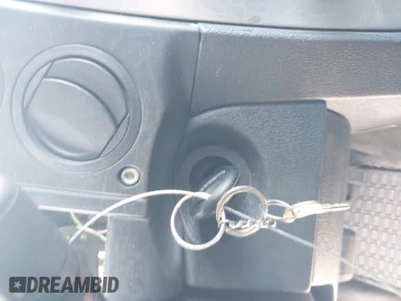 ✅ 2010 Jeep Commander Sport • VIN: 1J4RG4GK6AC112734 • Лот: 42650351. Опубликован ранее на IAAI с пробегом 184 773 миль. Бесплатный доступ к архиву аукционных продаж из США и подробный отчёт об истории автомобиля на DreamBid. Изображение 11.