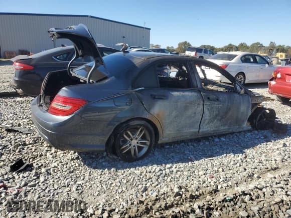 ✅ 2013 Mercedes-Benz C 250 Sport • VIN: WDDGF4HB4DA831758 • Лот: 91432765. Опубликован ранее на Copart с пробегом Не указан. Бесплатный доступ к архиву аукционных продаж из США и подробный отчёт об истории автомобиля на DreamBid. Изображение 3.