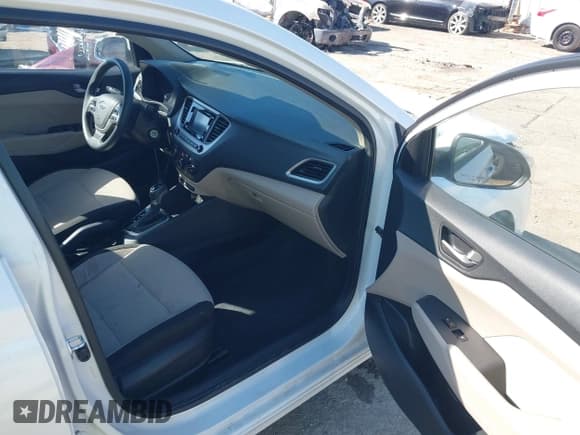 ✅ 2019 Hyundai Accent SE • VIN: 3KPC24A3XKE057694 • Lot: 43345836. Listed on IAAI with 86,293 mi. Free auction sales archive from the USA and detailed vehicle history report at DreamBid. Image 5.
