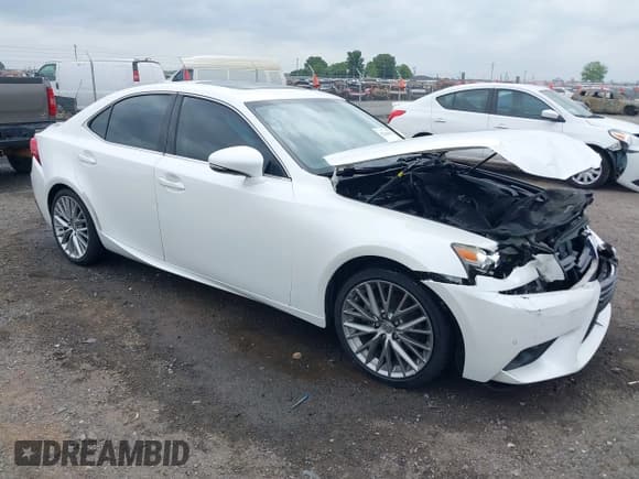 ✅ 2014 Lexus IS 250 • VIN: JTHBF1D21E5020727 • Lot: 42264652. Listed on IAAI with 232,513 mi. Free auction sales archive from the USA and detailed vehicle history report at DreamBid. Image 1.