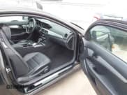 ✅ 2013 Mercedes-Benz C 250 • VIN: WDDGJ4HB3DG066876 • Lot: 41676738. Wystawiony na IAAI z przebiegiem 86 245 mil. Bezpłatny archiwum sprzedaży aukcyjnych z USA i szczegółowy raport historii pojazdu na DreamBid. Zdjęcie 5.