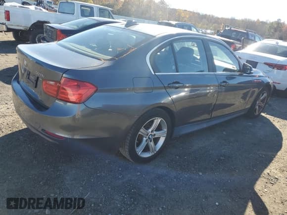 ✅ 2015 BMW 3 Series 328i xDrive • VIN: WBA3B5G57FNS12604 • Лот: 91360235. Опубликован ранее на Copart с пробегом 190 592 миль. Бесплатный доступ к архиву аукционных продаж из США и подробный отчёт об истории автомобиля на DreamBid. Изображение 3.