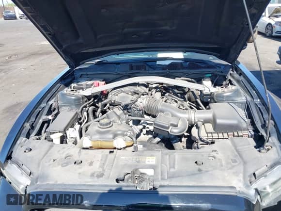 2014 Ford Mustang V6 с VIN 1ZVBP8EM7E5302357, выставлен на аукционе IAAI как лот 42639709 с пробегом 81 680 миль миль и . История ставок и продаж доступна на DreamBid. Изображение 10.