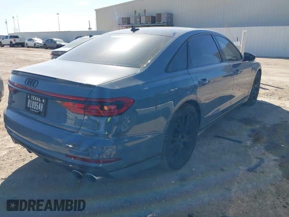 ✅ 2020 Audi S8 • VIN: WAU8SAF82LN015426 • Lot: 41735375. Wystawiony na IAAI z przebiegiem 89 463 mil. Bezpłatny archiwum sprzedaży aukcyjnych z USA i szczegółowy raport historii pojazdu na DreamBid. Zdjęcie 4.