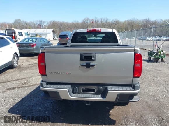 ✅ 2017 Chevrolet Colorado 4WD WT • VIN: 1GCHTBEN0H1164526 • Lot: 41932833. Wystawiony na IAAI z przebiegiem 93 253 mil. Bezpłatny archiwum sprzedaży aukcyjnych z USA i szczegółowy raport historii pojazdu na DreamBid. Zdjęcie 16.
