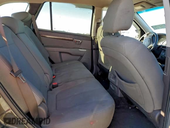 ✅ 2010 Hyundai Santa Fe GLS • VIN: 5NMSG3AB3AH383228 • Лот: 94759125. Опубликован ранее на Copart с пробегом 180 448 миль. Бесплатный доступ к архиву аукционных продаж из США и подробный отчёт об истории автомобиля на DreamBid. Изображение 10.