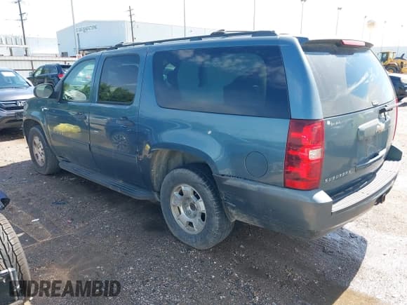✅ 2009 Chevrolet Suburban LS • VIN: 1GNFC16079R291885 • Лот: 42352913. Опубликован ранее на IAAI с пробегом 191 994 миль. Бесплатный доступ к архиву аукционных продаж из США и подробный отчёт об истории автомобиля на DreamBid. Изображение 3.