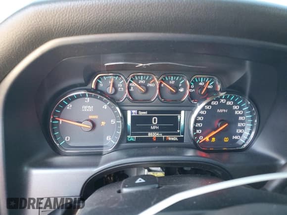 ✅ 2018 Chevrolet Silverado 1500 LT • VIN: 3GCPCREC4JG570304 • Lot: 90683375. Listed on Copart with 86,304 mi. Free auction sales archive from the USA and detailed vehicle history report at DreamBid. Image 9.