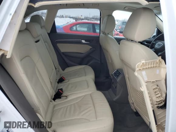 ✅ 2017 Audi Q5 • VIN: WA1V2AFP5HA046949 • Lot: 85906774. Wystawiony na Copart z przebiegiem 160 143 mil. Bezpłatny archiwum sprzedaży aukcyjnych z USA i szczegółowy raport historii pojazdu na DreamBid. Zdjęcie 11.