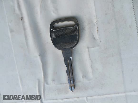 ✅ 1997 Chevrolet Silverado 1500 • VIN: 1GCEK19M6VE154721 • Lot: 43496424. Wystawiony na IAAI z przebiegiem 286 056 mil. Bezpłatny archiwum sprzedaży aukcyjnych z USA i szczegółowy raport historii pojazdu na DreamBid. Zdjęcie 11.