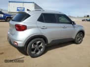 ✅ 2021 Hyundai Venue SEL • VIN: KMHRC8A32MU118762 • Lot: 50267805. Wystawiony na Copart z przebiegiem 59 200 mil. Bezpłatny archiwum sprzedaży aukcyjnych z USA i szczegółowy raport historii pojazdu na DreamBid. Zdjęcie 3.