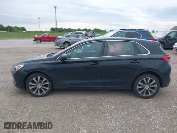 ✅ 2019 Hyundai Elantra • VIN: KMHH35LE9KU109353 • Lot: 42284791. Listed on IAAI with 107,510 mi. Free auction sales archive from the USA and detailed vehicle history report at DreamBid. Image 14.