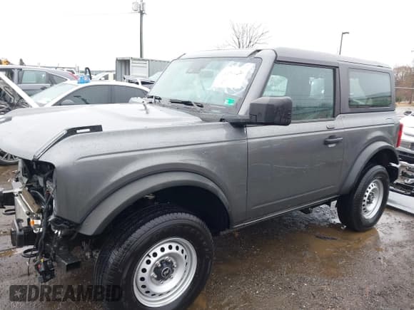 ✅ 2022 Ford Bronco • VIN: 1FMDE5AH2NLB02163 • Lot: 43746223. Wystawiony na IAAI z przebiegiem 34 728 mil. Bezpłatny archiwum sprzedaży aukcyjnych z USA i szczegółowy raport historii pojazdu na DreamBid. Zdjęcie 15.