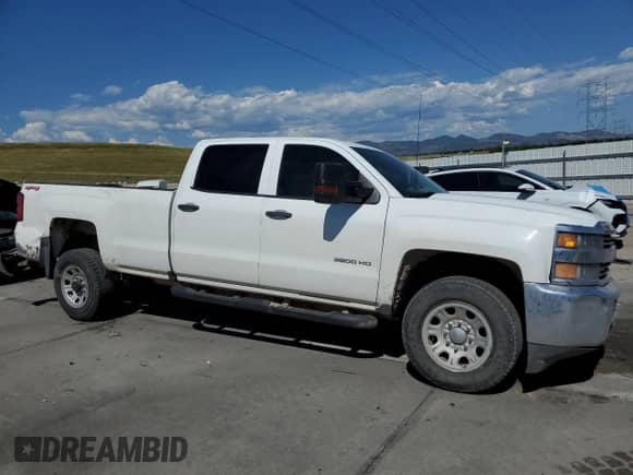 2018 Chevrolet Silverado 3500HD Work Truck с VIN 1GC4KYCG2JF276410, выставлен на аукционе Copart как лот 63138375 с пробегом 148 427 миль миль и Списание • Salvage title. История ставок и продаж доступна на DreamBid. Изображение 4.