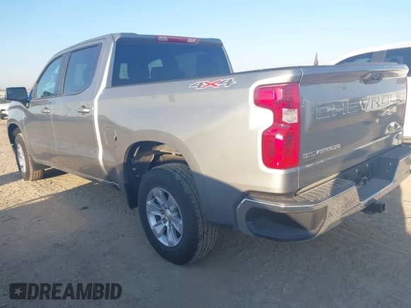 2026 Chevrolet Silverado 1500 LT z VIN 3GCUKDED5TG130130, wystawiony jako IAAI lot #43613368 z przebiegiem 3 302 mil mil oraz . Historia ofert i sprzedaży dostępna na DreamBid. Obrazek 3.