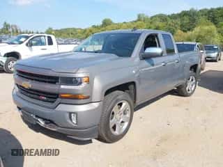 2017 Chevrolet Silverado 1500 LT z VIN 1GCVKREC8HZ274142, wystawiony jako IAAI lot #43232673 z przebiegiem 154 523 mil mil oraz . Historia ofert i sprzedaży dostępna na DreamBid. Obrazek 2.