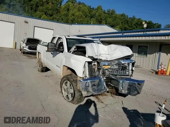 ✅ 2019 Chevrolet Silverado 2500HD Work Truck • VIN: 2GC2KREG9K1240507 • Lot: 70672895. Wystawiony na Copart z przebiegiem 117 725 mil. Bezpłatny archiwum sprzedaży aukcyjnych z USA i szczegółowy raport historii pojazdu na DreamBid. Zdjęcie 13.