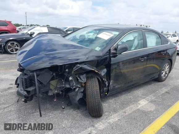 2019 Hyundai Sonata SE with VIN 5NPE24AF8KH747006, listed as a IAAI auction lot 41956094 with 79,024 mi miles and . Bid and sale history available at DreamBid. Image 6.