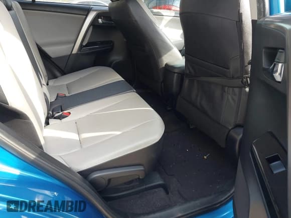 ✅ 2016 Toyota RAV4 Limited • VIN: JTMYFREV2GJ068248 • Lot: 41252405. Listed on IAAI with 130,432 mi. Free auction sales archive from the USA and detailed vehicle history report at DreamBid. Image 8.