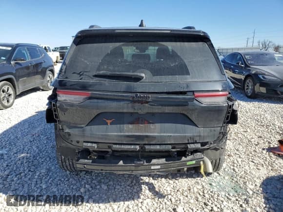 ✅ 2023 Jeep Grand Cherokee Altitude • VIN: 1C4RJGAG5PC648046 • Lot: 42258735. Listed on Copart with 26,614 mi. Free auction sales archive from the USA and detailed vehicle history report at DreamBid. Image 6.