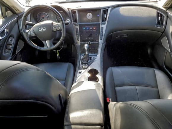 ✅ 2017 Infiniti Q50 Signature Edition • VIN: JN1EV7AR9HM836331 • Лот: 96417465. Опубликован ранее на Copart с пробегом 120 670 миль. Бесплатный доступ к архиву аукционных продаж из США и подробный отчёт об истории автомобиля на DreamBid. Изображение 8.